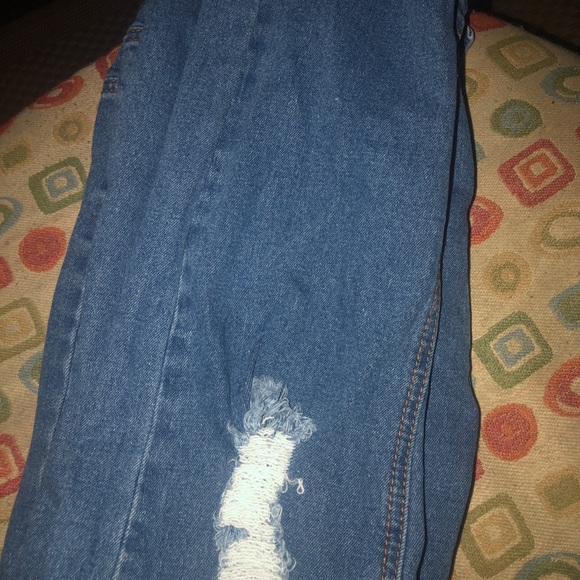 Cuffed Skinny Jeans - Picture 2 of 3